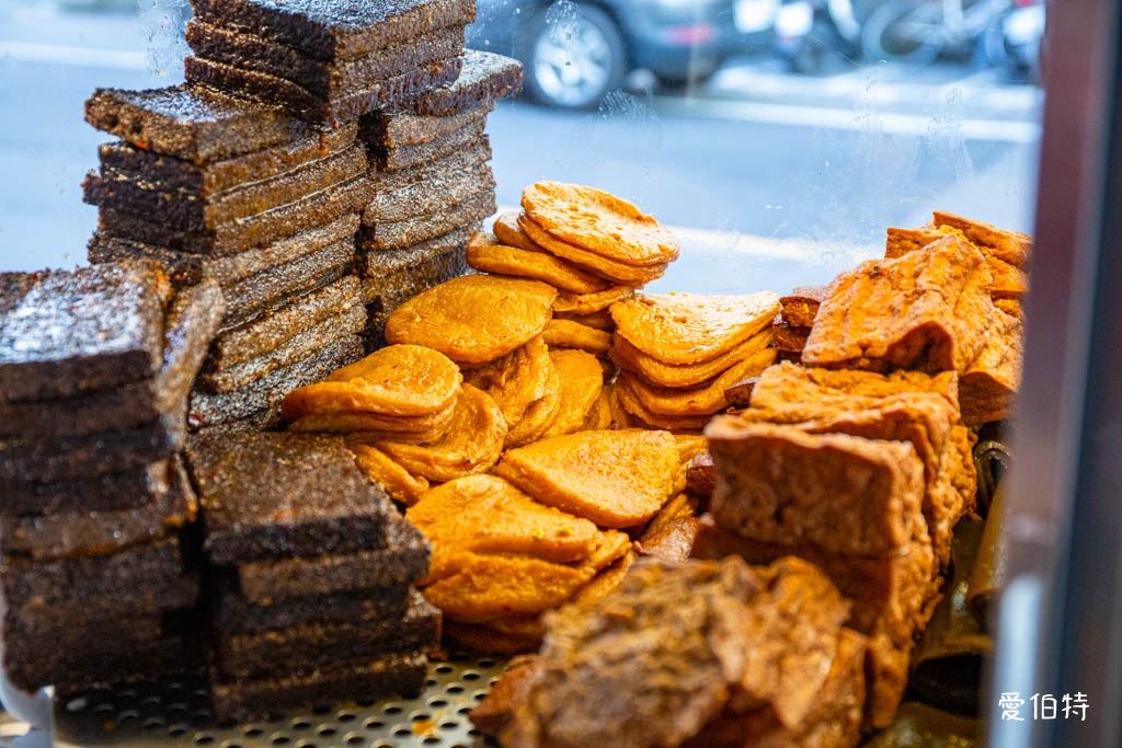 桃園大業路寶山街美食推薦|秘醬滷味寶山店,40種冷滷味10元起 @愛伯特