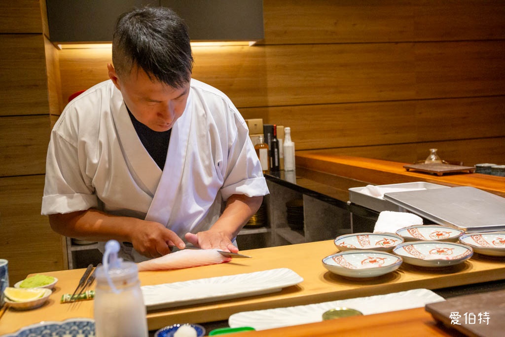 鮨心日式無菜單料理評價|2000元板前16道Omakase @愛伯特