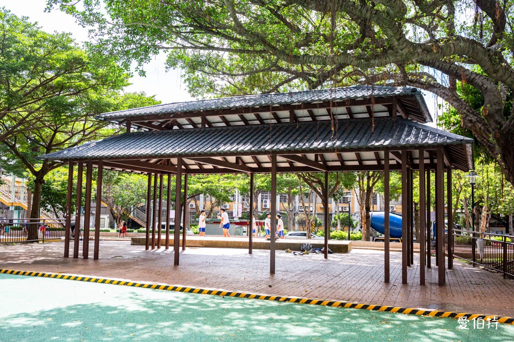 民族公園|桃園玩水親子景點推薦,富士山造型溜滑梯,戲水區噴水 @愛伯特