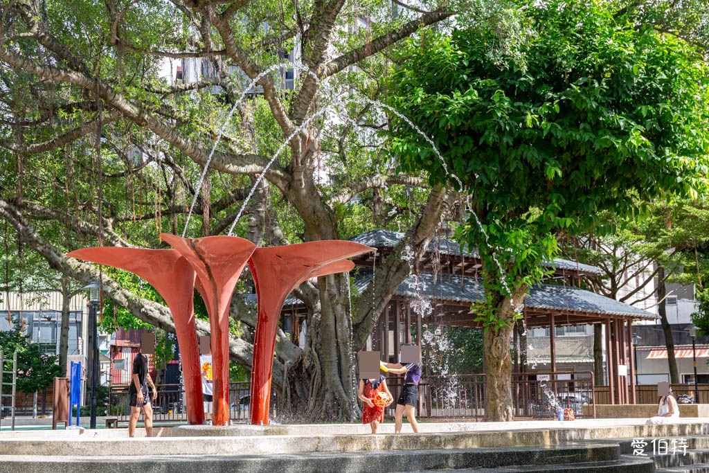 民族公園|桃園玩水親子景點推薦,富士山造型溜滑梯,戲水區噴水 @愛伯特