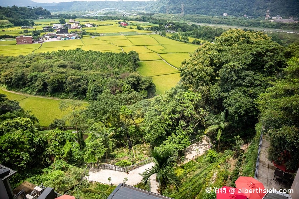 秘境41景觀電梯民宿評價｜大溪老街步行可達，附絕美景觀咖啡廳