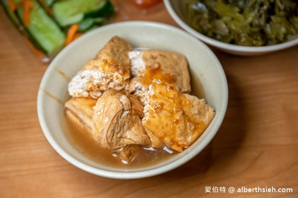 新竹湖口老皮牛肉麵｜105元起豆花豆漿吃到飽，免費停車場