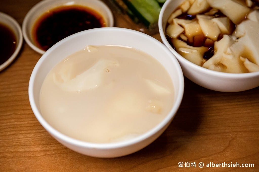 新竹湖口老皮牛肉麵｜105元起豆花豆漿吃到飽，免費停車場