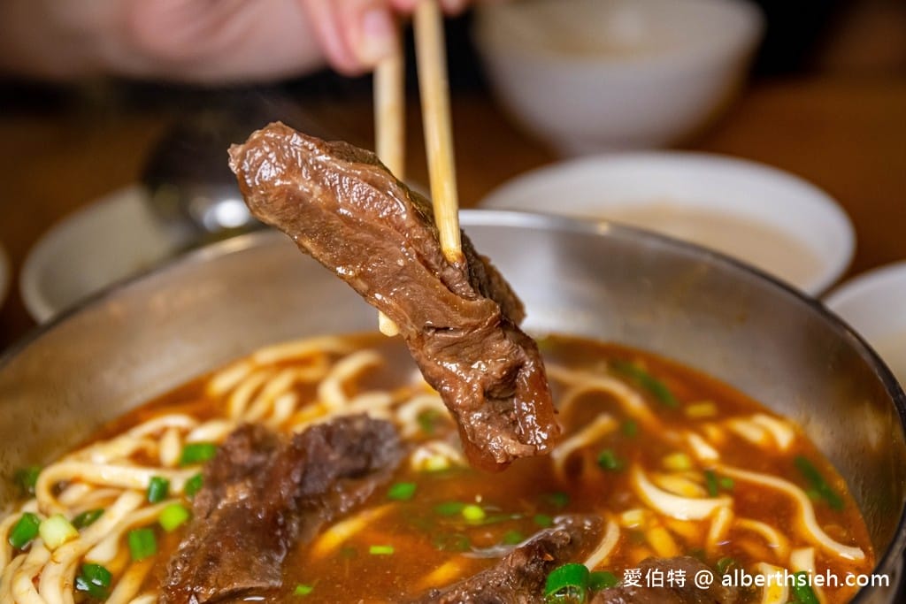 新竹湖口老皮牛肉麵｜105元起豆花豆漿吃到飽，免費停車場