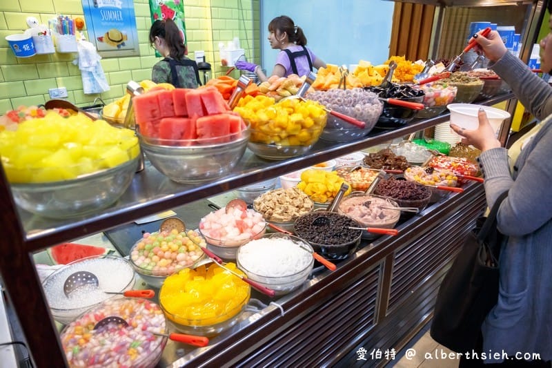 鉅大自助冰城｜中壢必吃冰店，DIY秤重超多配料可選擇，40年老店