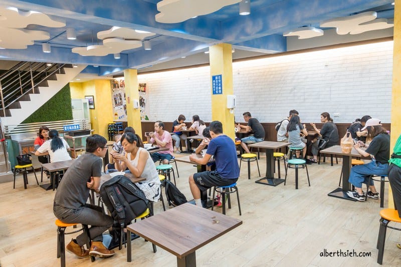 鉅大自助冰城｜中壢必吃冰店，DIY秤重超多配料可選擇，40年老店