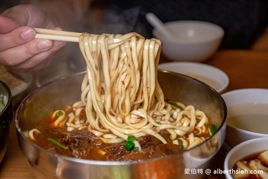 新竹湖口老皮牛肉麵｜105元起豆花豆漿吃到飽，免費停車場