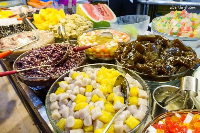 鉅大自助冰城｜中壢必吃冰店，DIY秤重超多配料可選擇，40年老店
