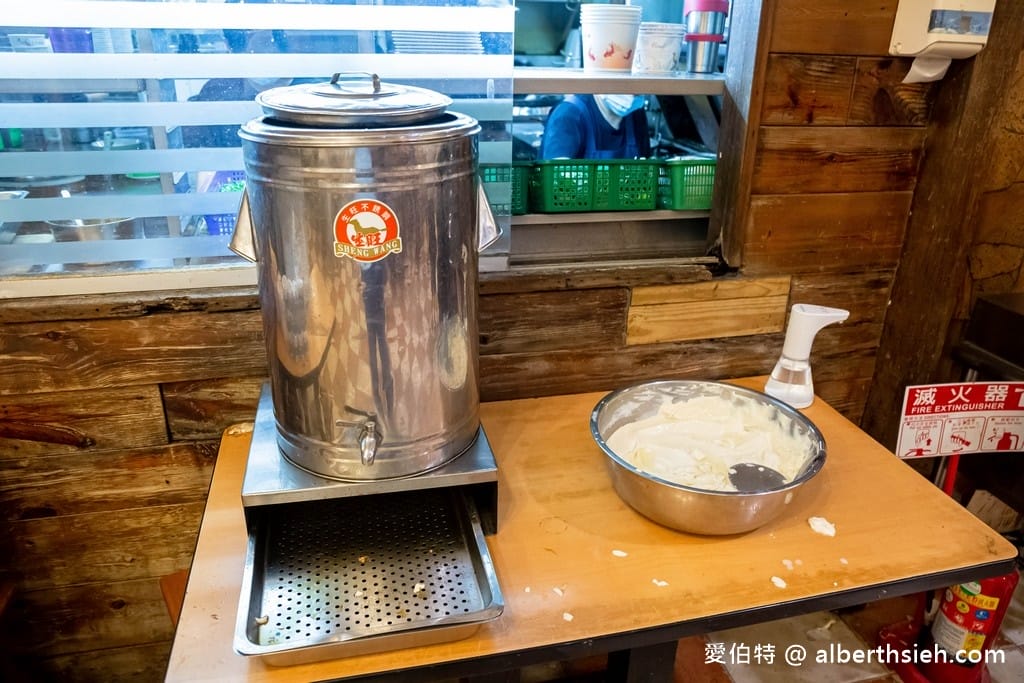 新竹湖口老皮牛肉麵｜105元起豆花豆漿吃到飽，免費停車場