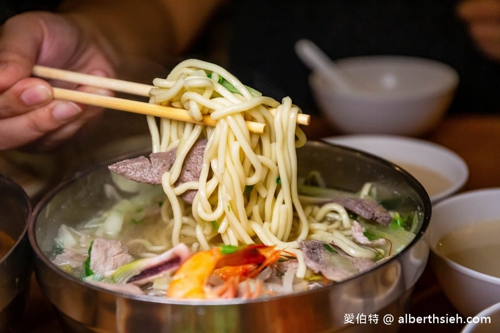 新竹湖口老皮牛肉麵｜105元起豆花豆漿吃到飽，免費停車場