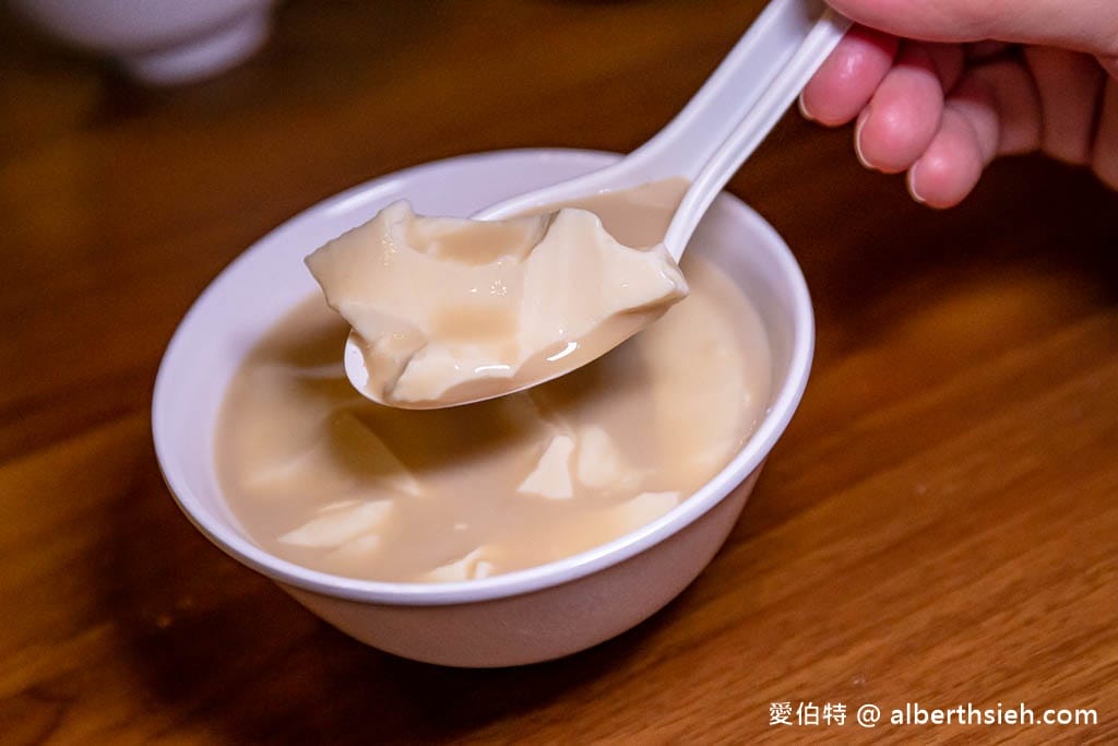 桃園龜山老皮牛肉麵華亞店|低消100元薑汁豆花豆漿吃到飽 - 第11張圖 桃園龜山老皮牛肉麵華亞店|低消100元薑汁豆花豆漿吃到飽