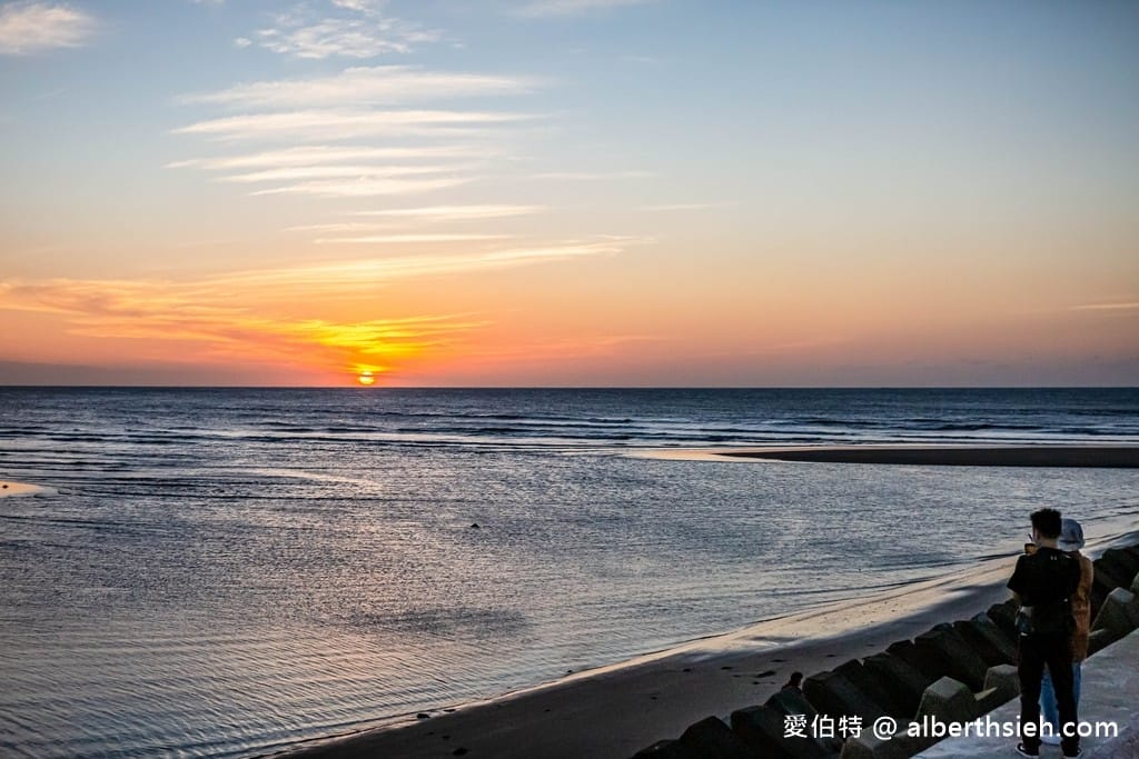 桃園永安漁港一日遊｜海螺館夕陽絕美打卡，草地，看海
