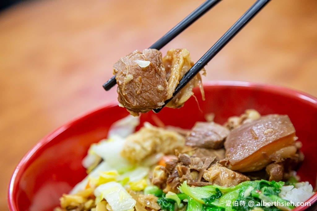 龍潭大池複園焢肉飯｜高評價便當，免費味噌湯辣蘿蔔，附停車場