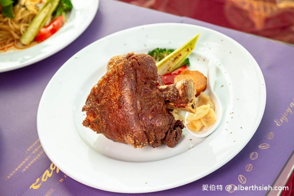 苗栗台三線必訪景觀餐廳｜伊果咖啡，大湖採草莓順遊、鯉魚潭水庫