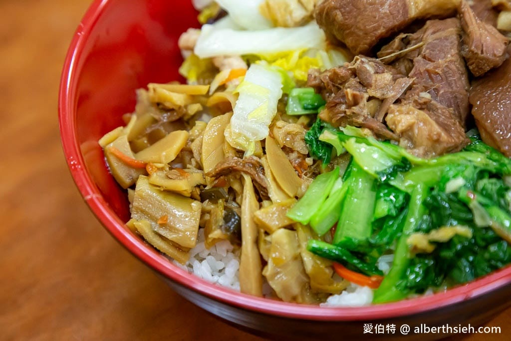 龍潭大池複園焢肉飯｜高評價便當，免費味噌湯辣蘿蔔，附停車場