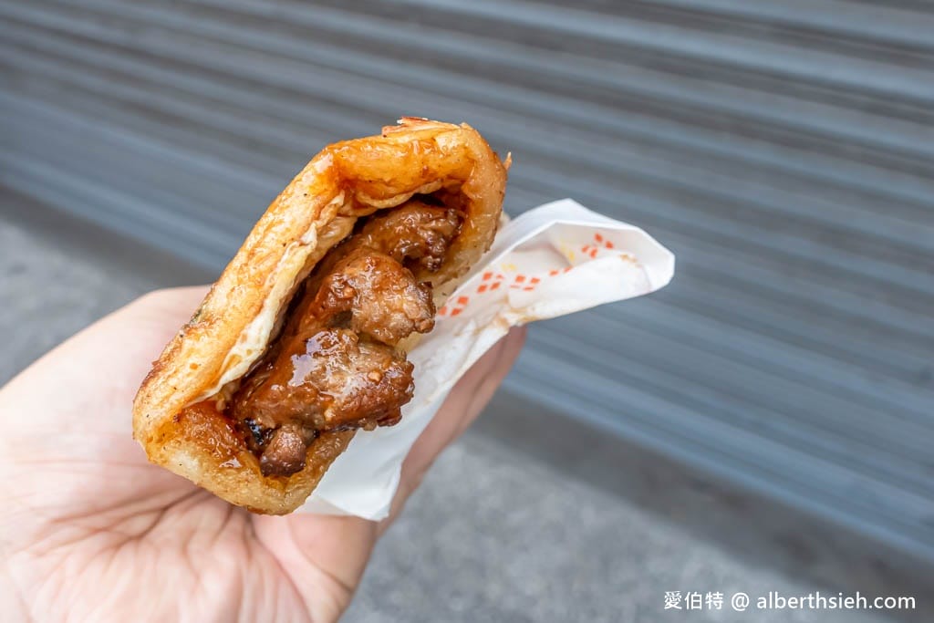 桃園龜山後街早餐推薦｜大飽包肉排蛋，份量超大味道夠吃完超滿足