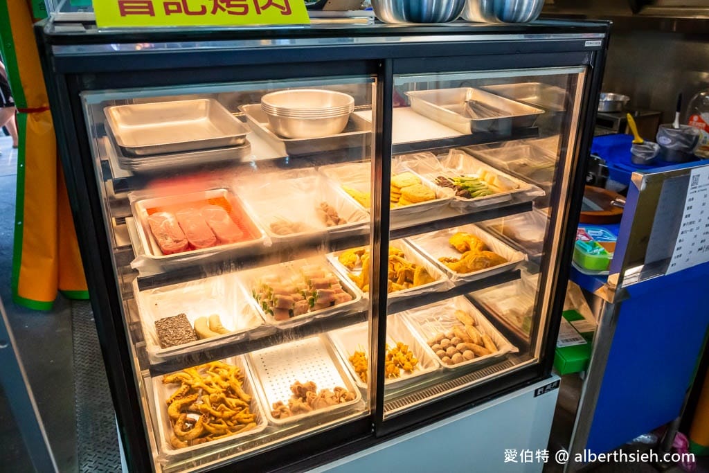 南崁曾記烤肉|桃園蘆竹仁愛黃昏市場美食,獨家中藥醬料秘製 - 第8張圖 南崁曾記烤肉|桃園蘆竹仁愛黃昏市場美食,獨家中藥醬料秘製