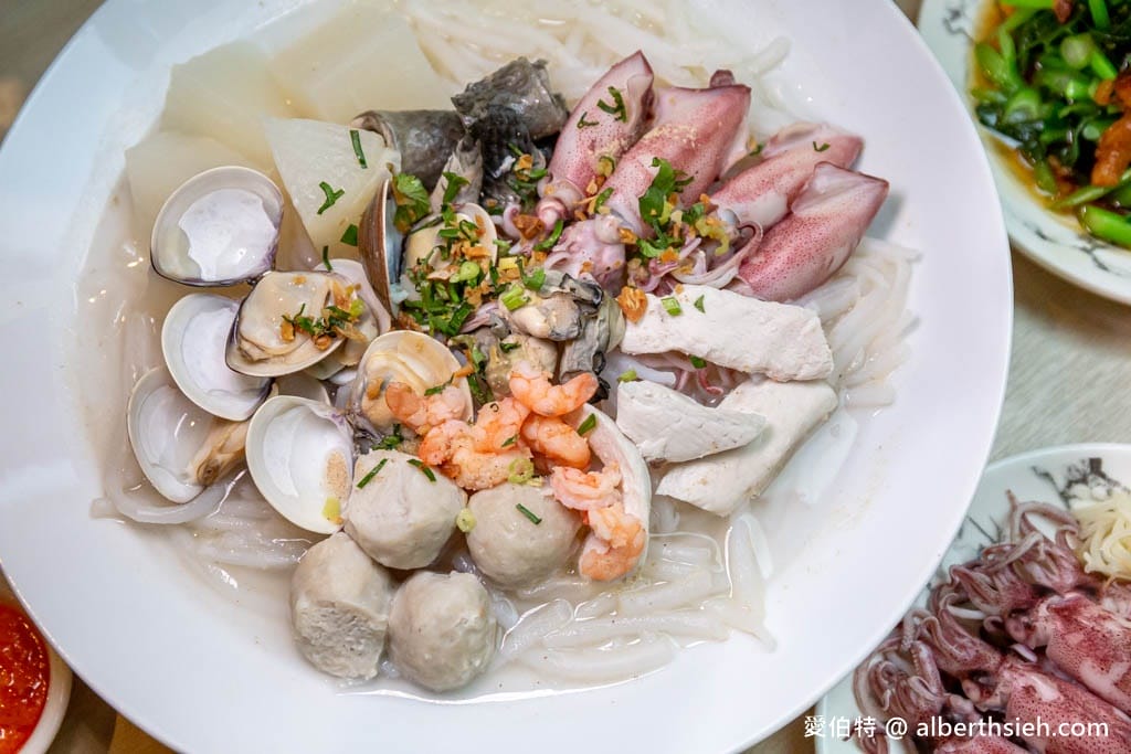 小料理海米粉莊敬店｜桃園藝文特區高評價小吃，滷肉飯，鮮米粉必點
