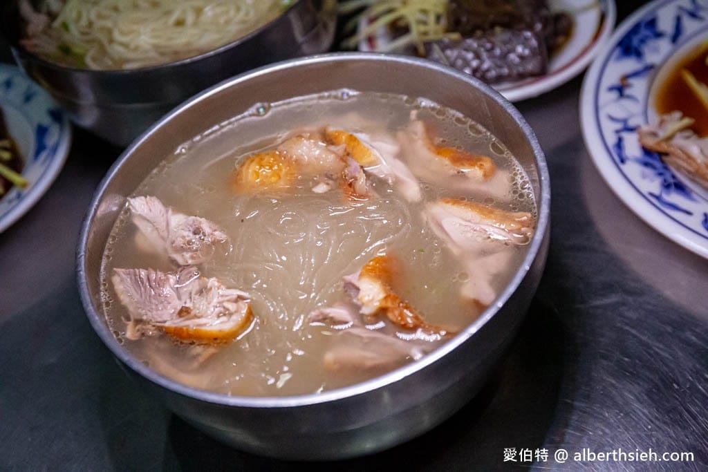 高雄大立漢神商圈平價人氣小吃推薦｜金城鴨肉專門店