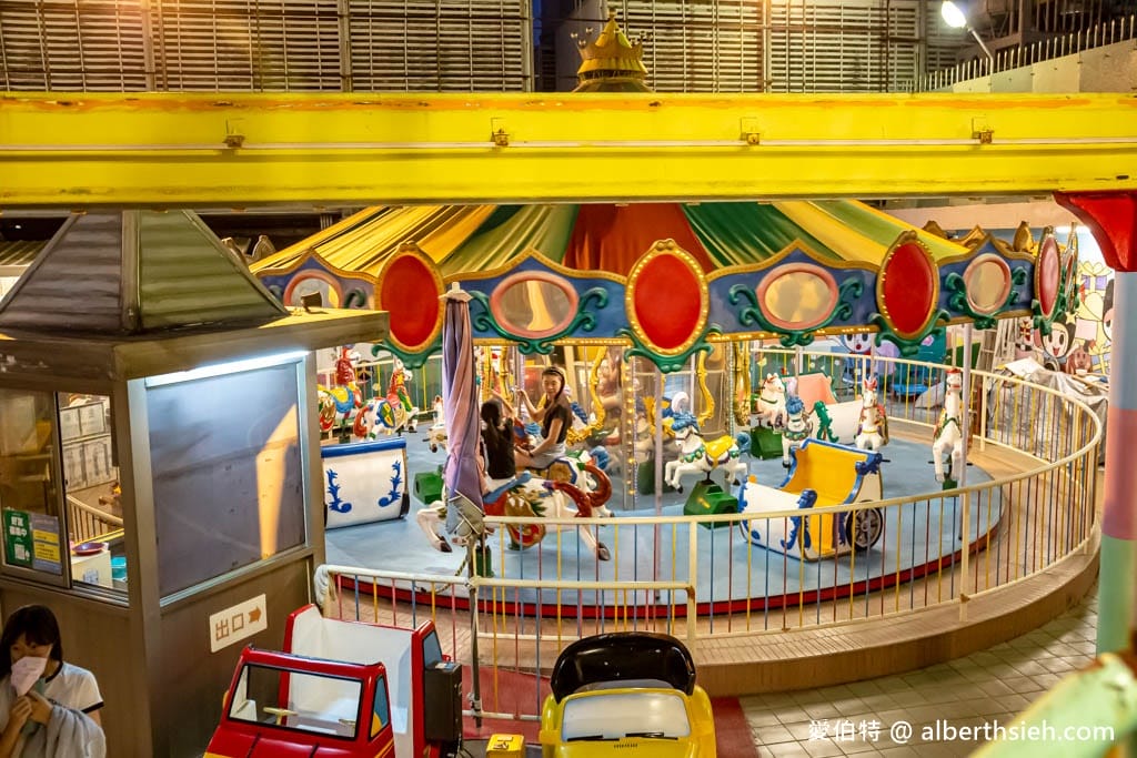 大立空中遊樂園｜高雄親子景點推薦，大人童年回憶的復古迪士尼