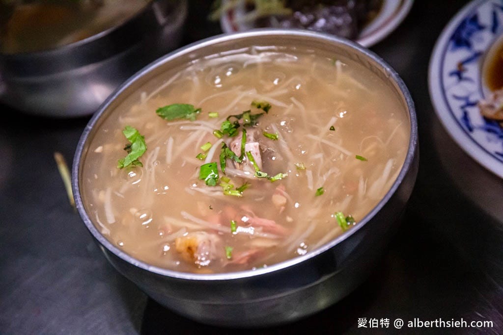 高雄大立漢神商圈平價人氣小吃推薦｜金城鴨肉專門店