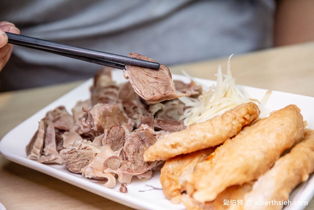 小料理海米粉莊敬店｜桃園藝文特區高評價小吃，滷肉飯，鮮米粉必點