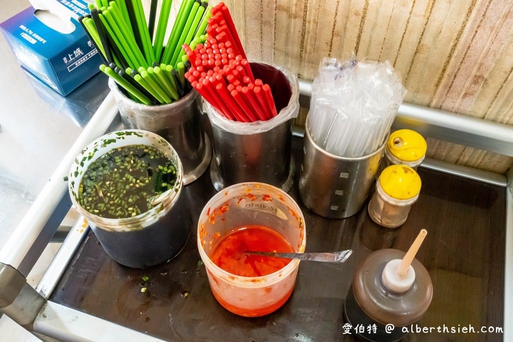 吳氏湯包｜龜山林口早餐小籠包推薦，韭菜醬油必加味道超讚