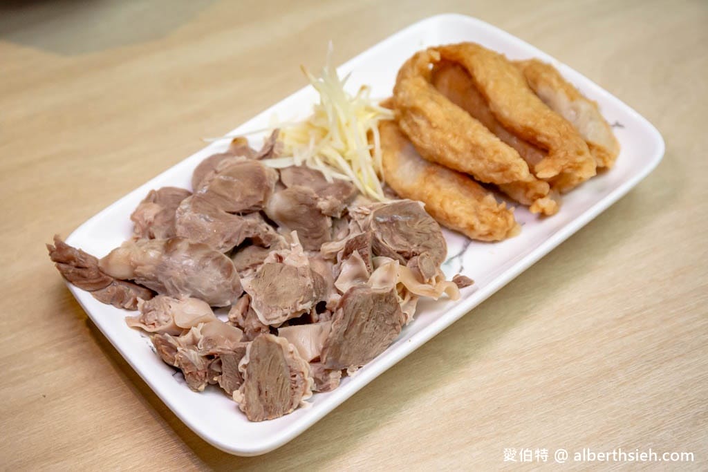 小料理海米粉莊敬店｜桃園藝文特區高評價小吃，滷肉飯，鮮米粉必點