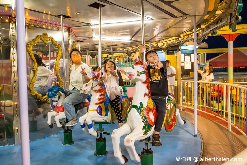 大立空中遊樂園｜高雄親子景點推薦，大人童年回憶的復古迪士尼