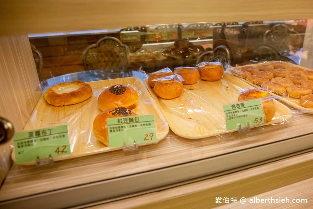 龍潭燒菓子烘焙坊｜在地人說最貴也是最好吃的麵包蛋糕店