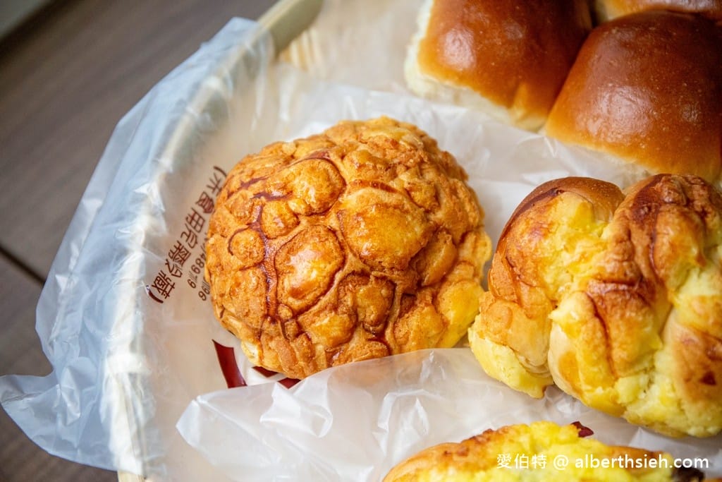 龍潭燒菓子烘焙坊｜在地人說最貴也是最好吃的麵包蛋糕店