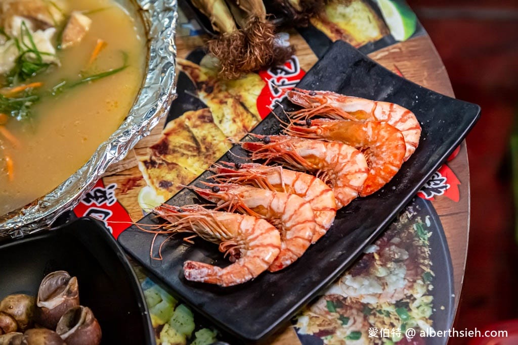 花現烤物胡椒魚海鮮燒烤桃園夜市｜無土味肉質鮮甜，胡椒魚必點
