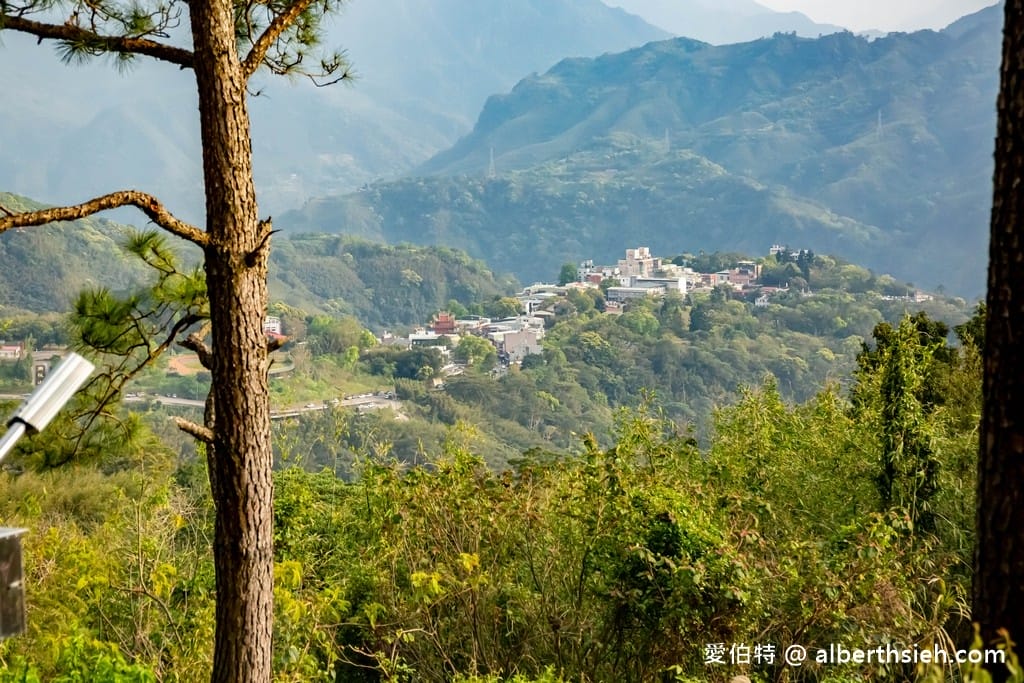 一山景觀咖啡｜桃園復興角板山景觀餐廳，視野寬闊居高臨下