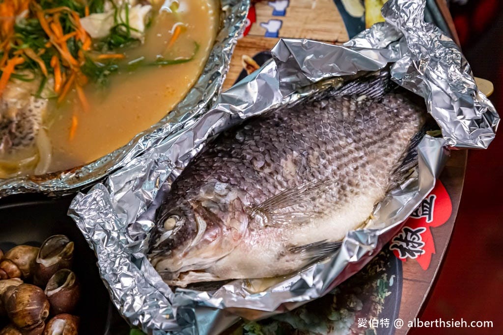 花現烤物胡椒魚海鮮燒烤桃園夜市｜無土味肉質鮮甜，胡椒魚必點