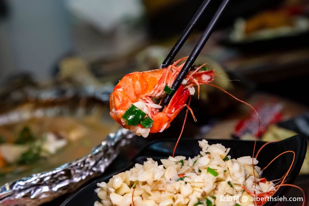 花現烤物胡椒魚海鮮燒烤桃園夜市｜無土味肉質鮮甜，胡椒魚必點