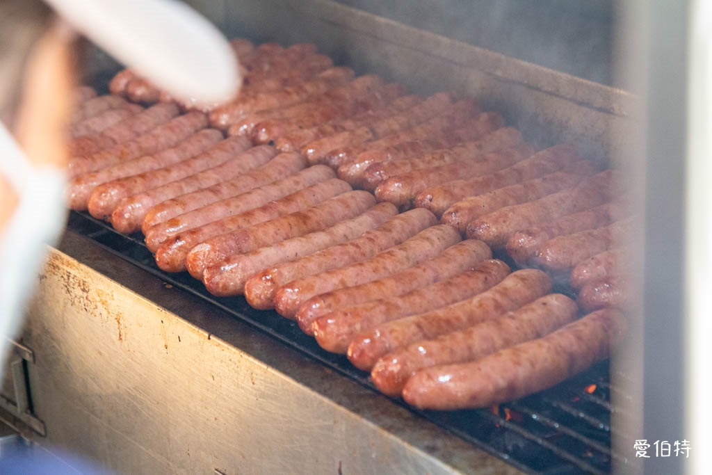 A7體育大學站美食推薦｜龜山大樹下大腸包小腸，香腸紮實好吃 @愛伯特