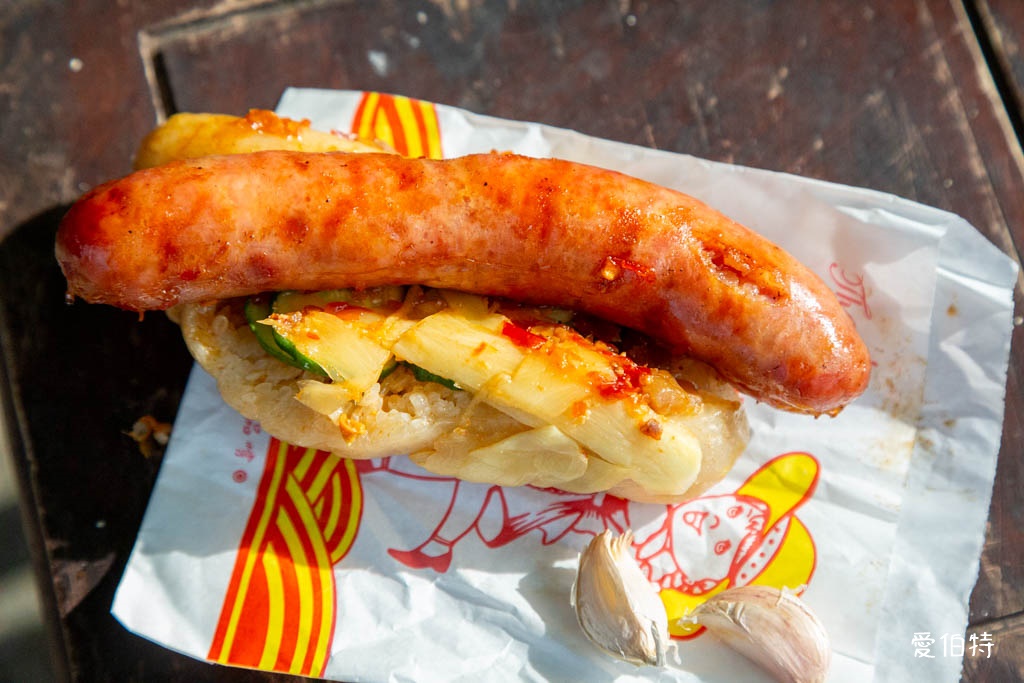 A7體育大學站美食推薦｜龜山大樹下大腸包小腸，香腸紮實好吃 @愛伯特