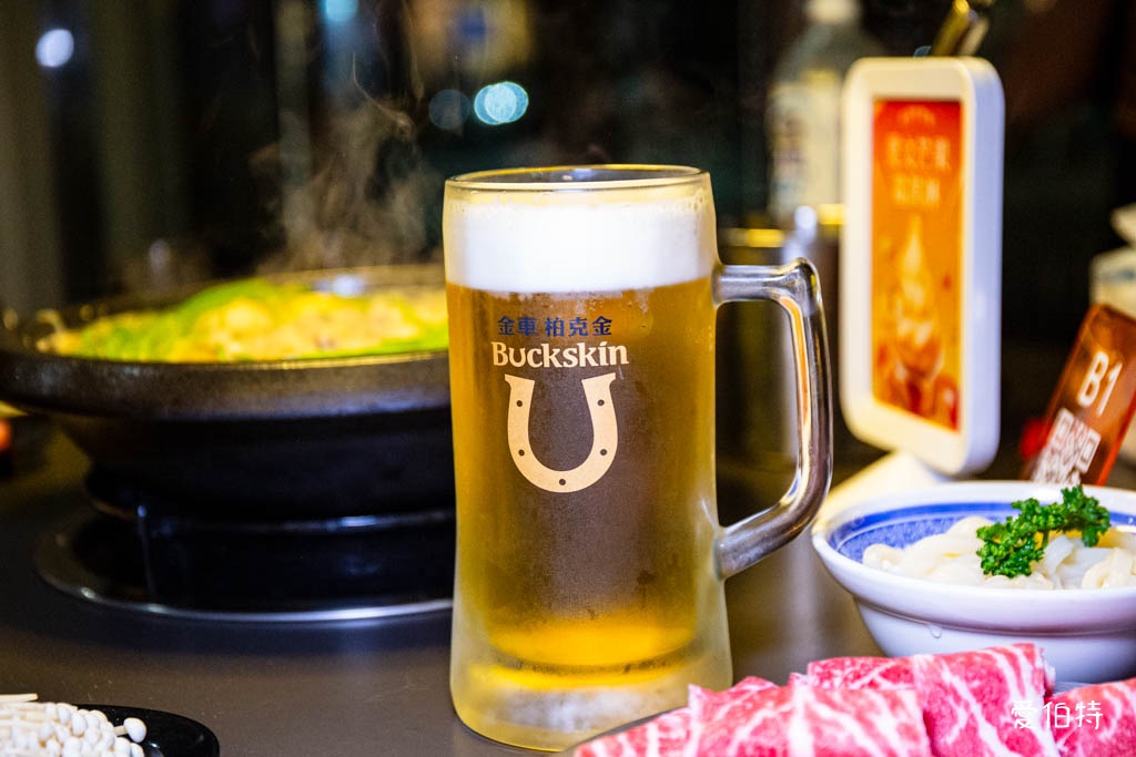 桃園青埔東東石頭火鍋評價?麻油爆炒,近華泰名品城宵夜鍋物推薦 @愛伯特