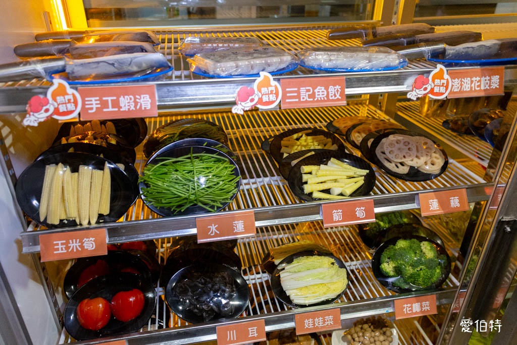 桃園青埔東東石頭火鍋評價?麻油爆炒,近華泰名品城宵夜鍋物推薦 @愛伯特