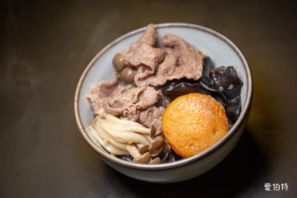 桃園青埔東東石頭火鍋評價？麻油爆炒，近華泰名品城宵夜鍋物推薦 @愛伯特