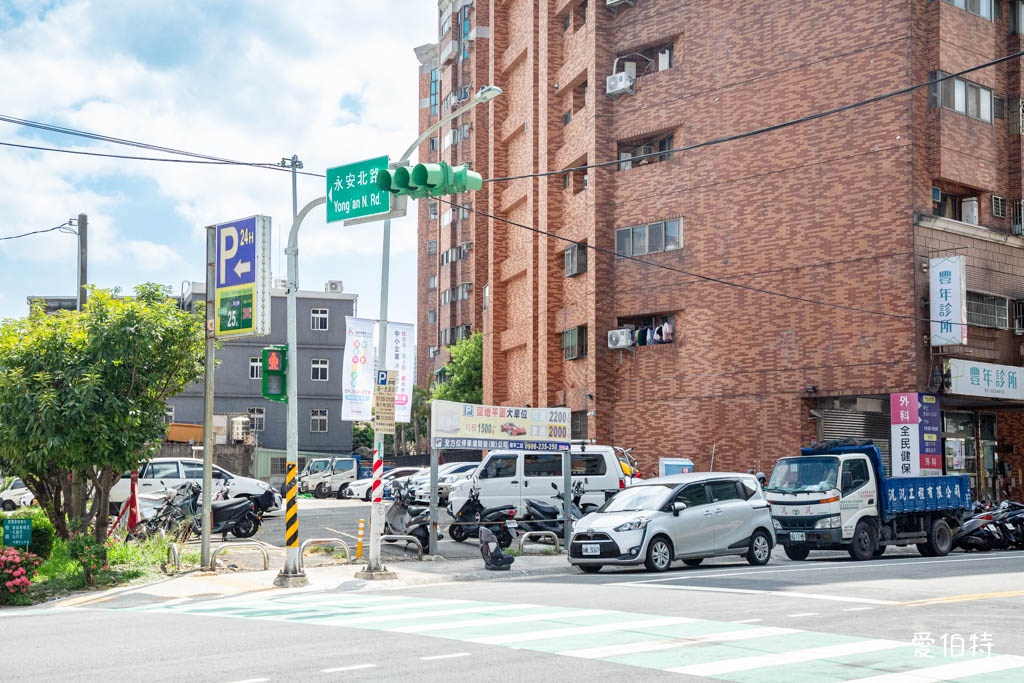 桃園藝文特區美食推薦｜金小蔥雞湯米粉，每日現熬鹿野土雞湯底 @愛伯特