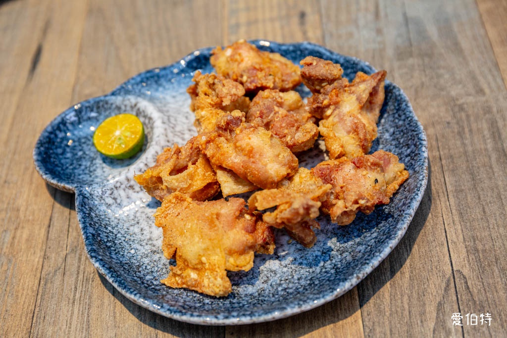 拉麵夫人中路店｜桃園拉麵推薦，湯頭濃郁不油膩，溫潤順口 @愛伯特