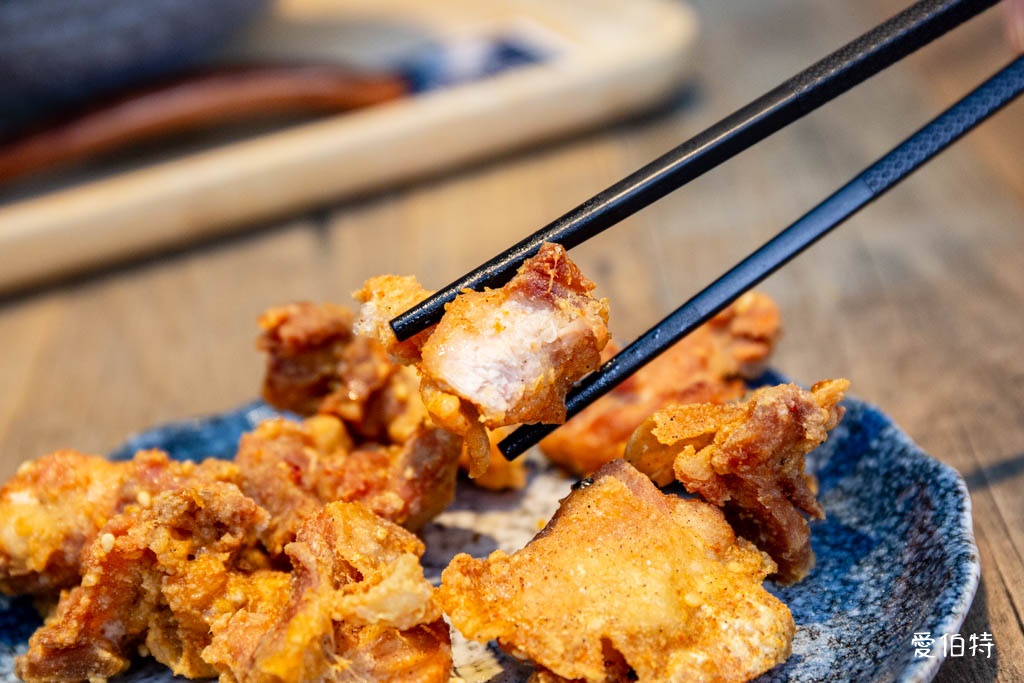 拉麵夫人中路店｜桃園拉麵推薦，湯頭濃郁不油膩，溫潤順口 @愛伯特