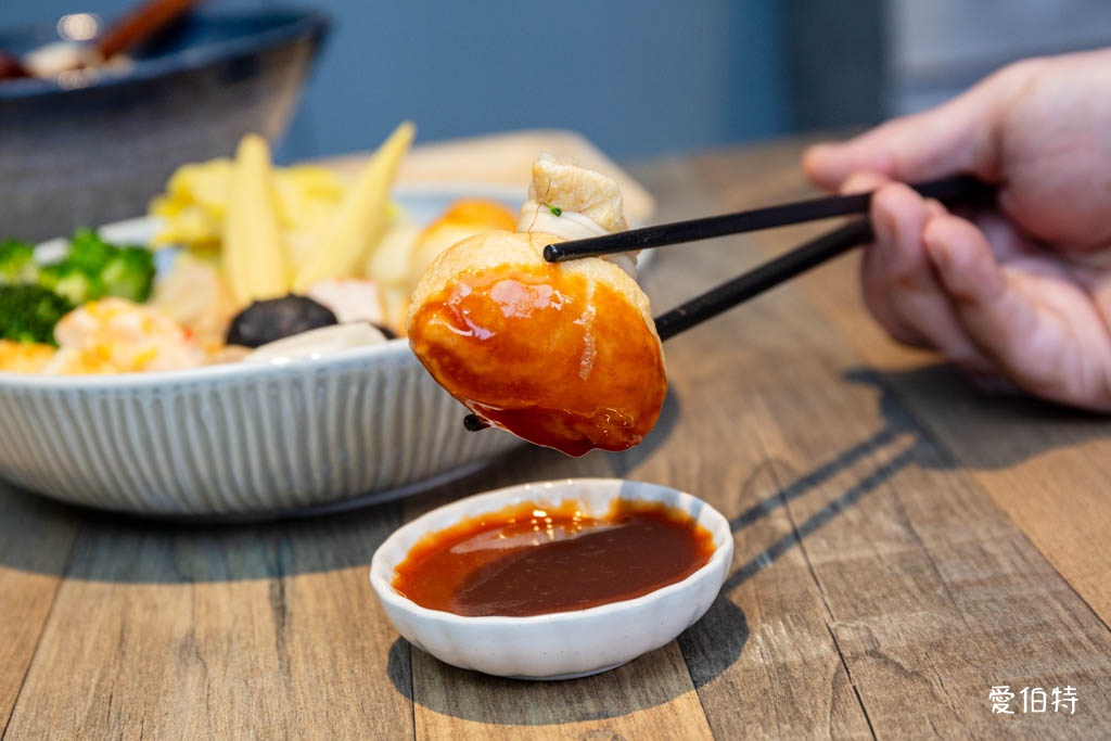 拉麵夫人中路店｜桃園拉麵推薦，湯頭濃郁不油膩，溫潤順口 @愛伯特