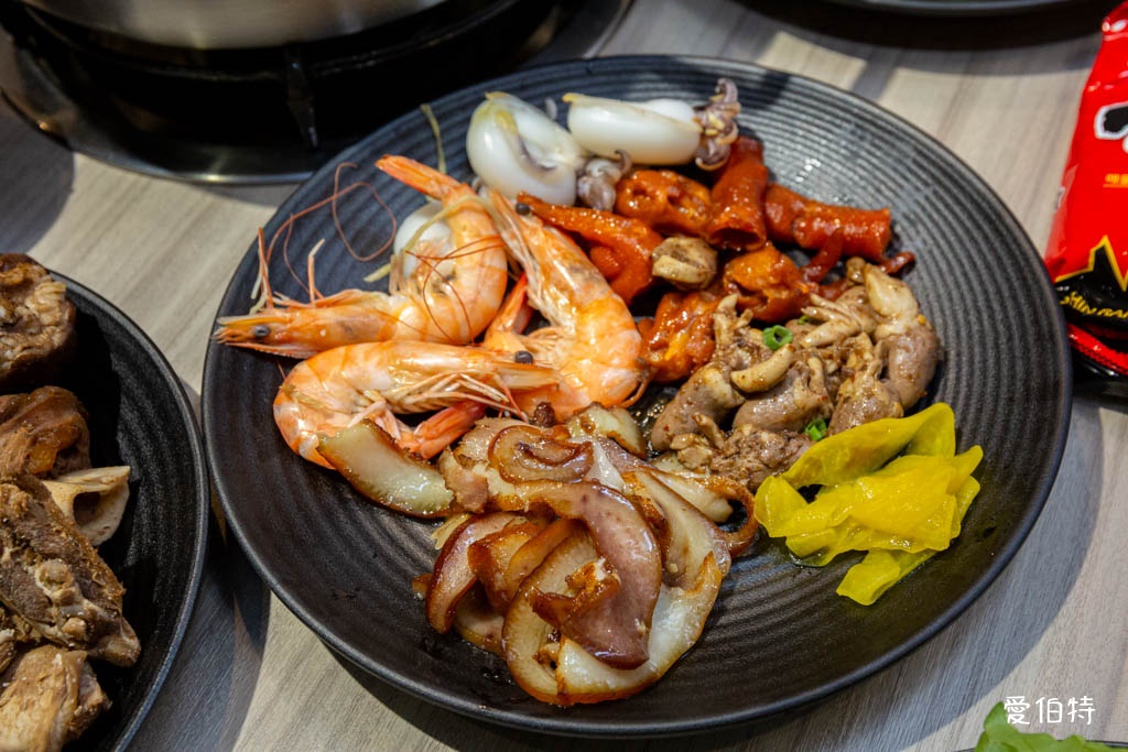 桃園羊肉爐吃到飽推薦|耀武羊威平鎮店,599元近百種自助食材 @愛伯特