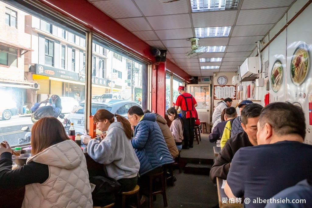 中壢客家麵店推薦｜老巷小館，80年老店的湯頭與鵝肉超有水準