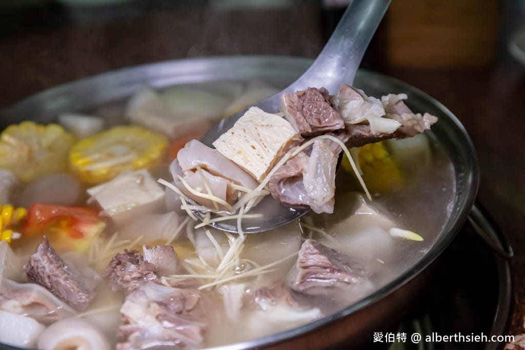 中壢廣興羊肉爐｜隱藏版只賣4.5小時，清燉香菜羊肉無羊騷味
