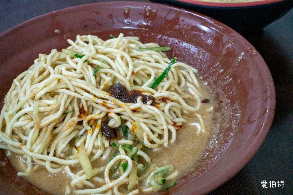 洪記涼麵｜桃園早午餐推薦，涼麵，味增湯，魯肉飯都好吃