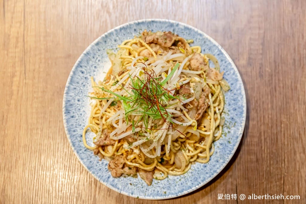 桃園桃司廚中山店早午餐｜鐵板燒雪花炒麵，打拋豬蛋餅都很推