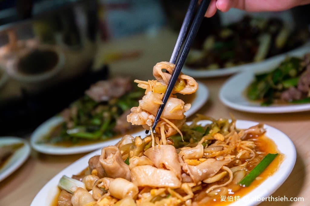 桃園後站正港現宰羊肉爐｜藥膳湯頭，腱子羊肉軟嫩好入口！